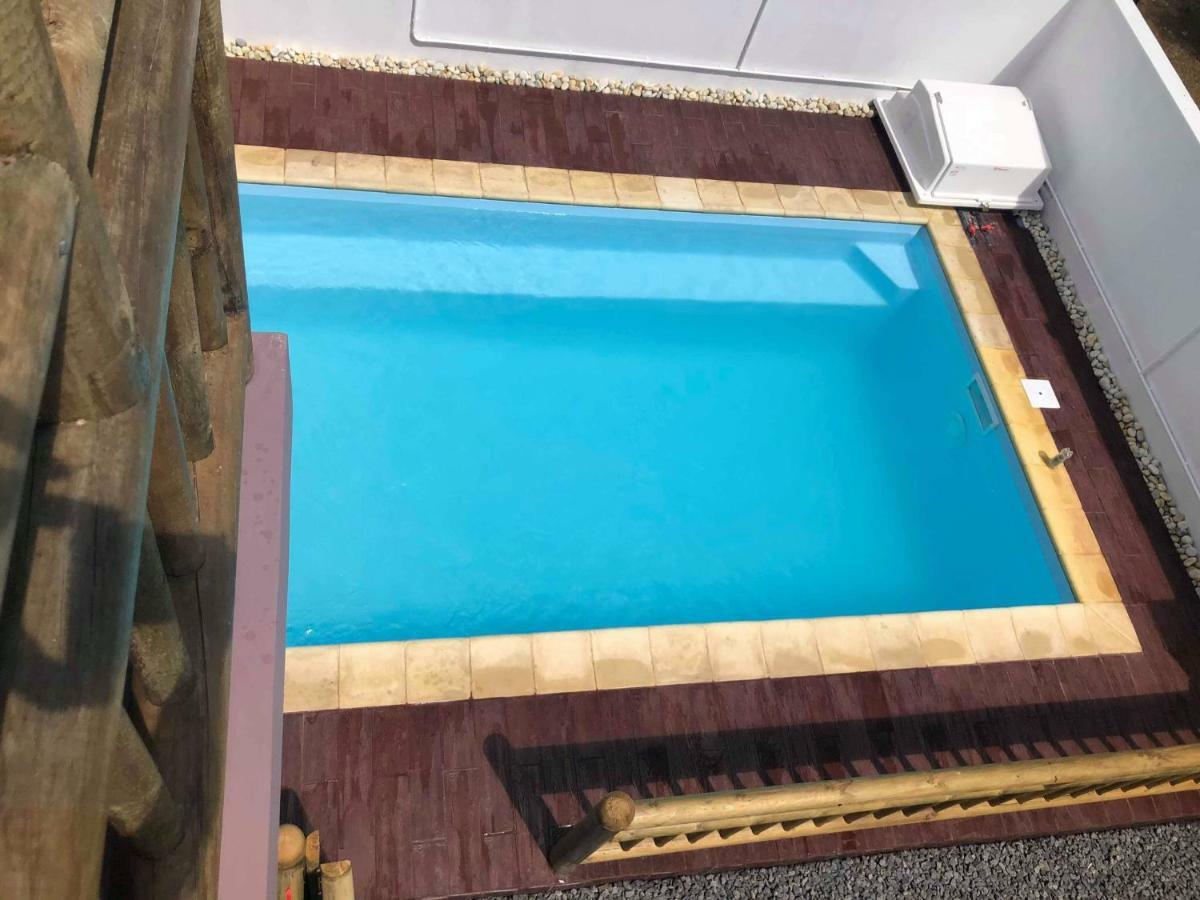 Aashsweet Villa Calodyne Kültér fotó